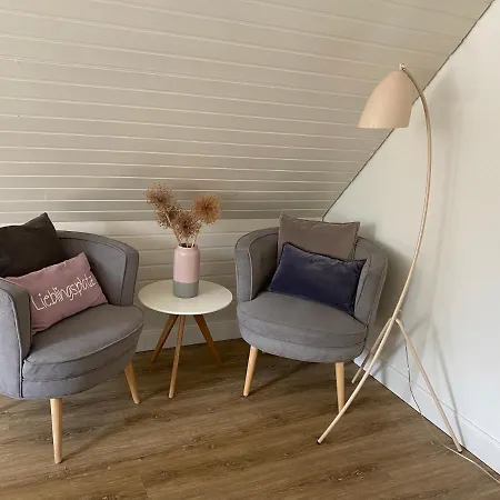 38 Waldweg *